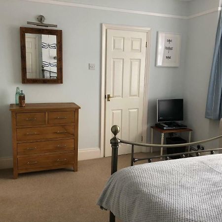 Burlington House Guest House 亨斯坦顿 外观 照片