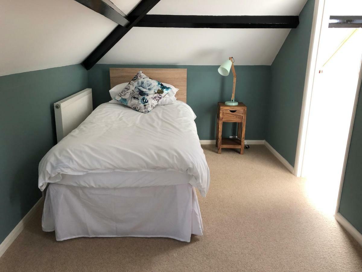Burlington House Guest House 亨斯坦顿 外观 照片