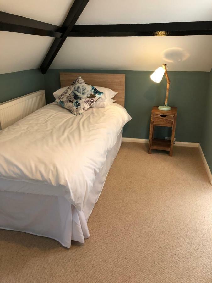 Burlington House Guest House 亨斯坦顿 外观 照片